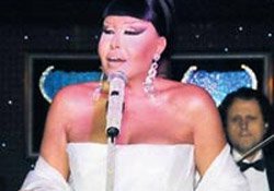 Bülent Ersoy... FLÖRT ETTİM,SONRA KAPIYA KOYDUM!