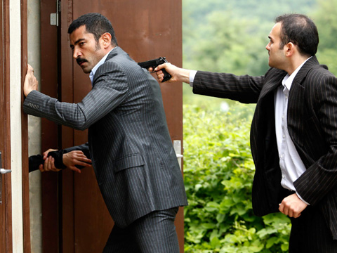 Karadayı... ÖLÜM KALIM SAVAŞI!