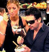 Emre Altuğ... "GAY ROLÜNÜ SEVE SEVE OYNARIM"!