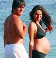 Yüksel Ak... ANNE OLDU!