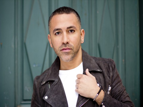 Serhan Sokulgan...  AŞKA TAŞ KOYAN "SN. HAİN" LERİN ŞARKISI !..