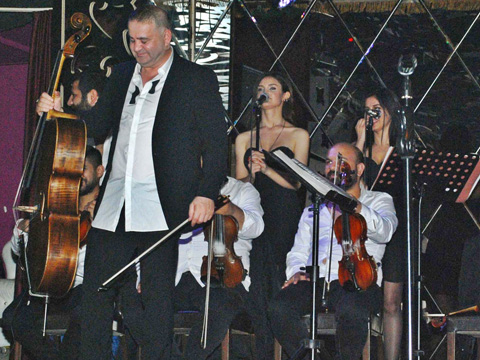 Şafak Sezer... ÇELLO USTASI ÇIKTI!