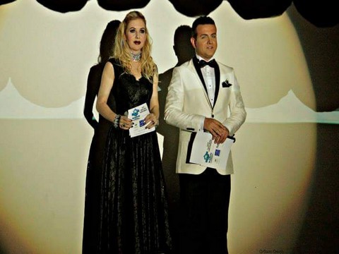 Ece Pirim-Gökay Kalaycıoğlu... BU İKİLİ, ÖDÜLE VE SUNUMA DOYMUYOR !..