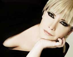 Ebru Aydın... AŞK ACISI "YALANCI DÜNYA'DA"!