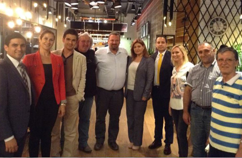 Özlem Ağırman... RAHMETLİ EŞİNİN MİSYONUNU ÜSTLENDİ!