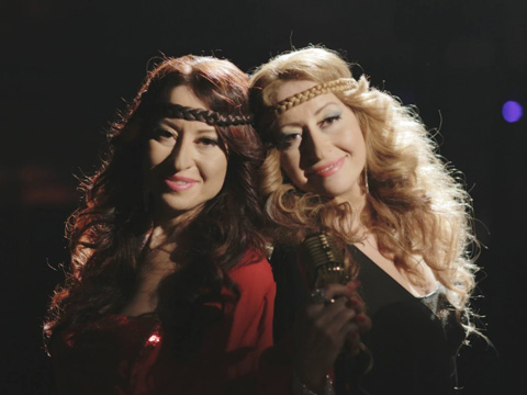 Gülhan & Seyhan... “ÇÖPÇATAN” İLE SAHNEDE!