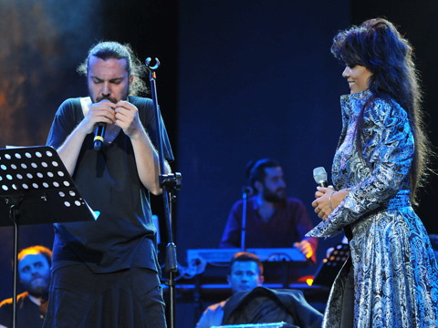 Halil Sezai - Yasmin Levy... HARBİYE'DE UNUTULMAZ DÜET!