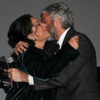 Behzat Uygur... DAYANAMADI ÖPTÜ!