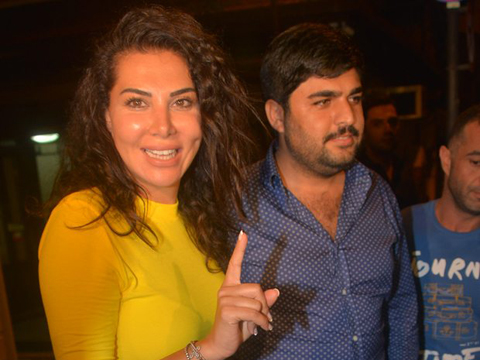 Ebru Yaşar... HAMİLE Mİ?