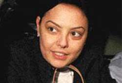 Ebru Gündeş... MAKYAJSIZ YAKALANINCA TELAŞLANDI!