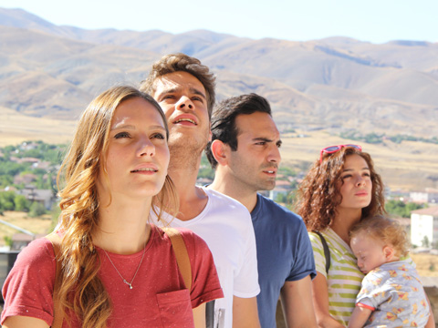 Aşk Yeniden... HERKES AYFER'İN KÖYÜNDE!