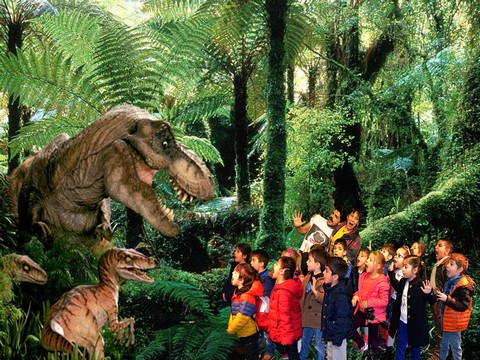 Jurassic Land... TEK BİLETLE DÖRT DÖRTLÜK BAYRAM !..