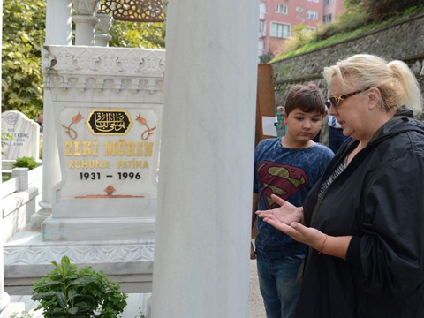 Zeki Müren... SANAT GÜNEŞİ ANILDI!