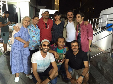 Geniş Aile Yapıştır... FENOMEN DİZİ, ŞİMDİ DE BEYAZ PERDEDE!..