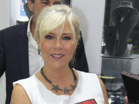 Samantha Fox... PIRLANTA TUTKUSU İSTANBUL'DA PAHALIYA PATLADI !..