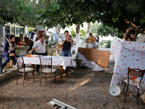 ‘GİT BAŞIMDAN’ DEDİ ORTALIK KARIŞTI!