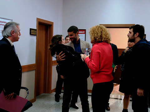 İlişki Durumu: Karışık... CAN İLE AYŞEGÜL YENİ BİR HAYATA YELKEN AÇABİLECEK Mİ?