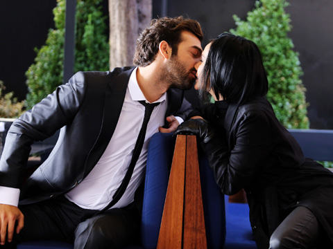 Burçin Terzioğlu... İMAJ DEĞİŞTİRDİ!