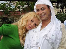 "Şeytanın Pabucu"...İZLEYENLER ARABA KAZANACAK!