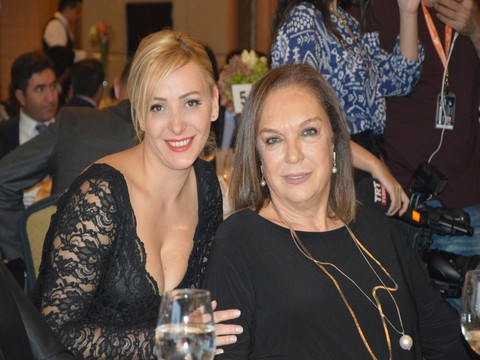 Deniz Tunca... "MALATYA FİLM FESTİVALİ"NDE KIYAFETİ İLE GÖZ KAMAŞTIRDI !..