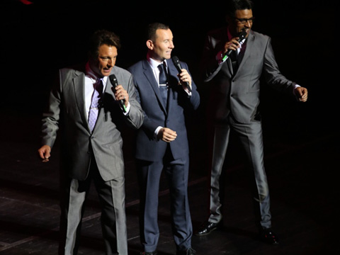 Sinatra & Friends...100. YIL KONSERİ İLE FRANK SİNATRA'NIN 100.YILI KUTLANDI!