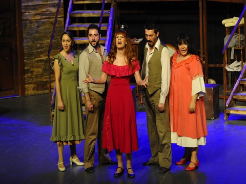 MOİ Sahne... "FOSFORLU CEVRİYE" İLE SEZONA "MERHABA" !..