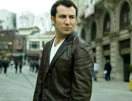 Ferhat Göçer... "BİRİ BANA GELSİN" DİYEREK KONUK DAVET EDECEK...