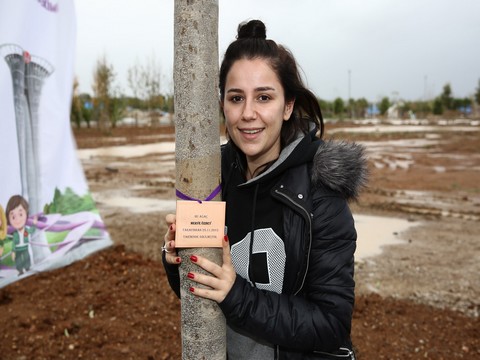 Merve Özbey... TÜRKİYE'NİN İLK EXPO'SUNA TAM DESTEK !..