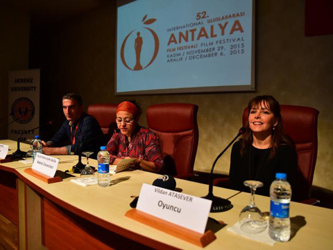 Vildan Atasever... ATARLANDIRAN PANEL!