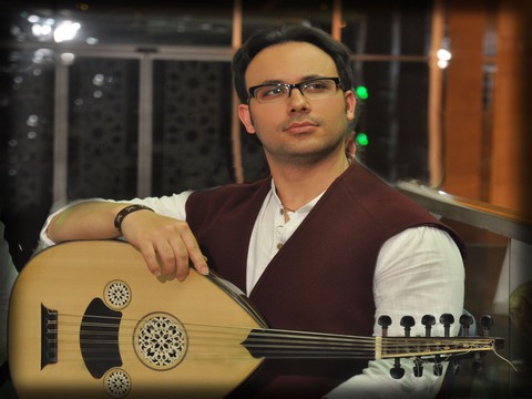 Hakan Emre Ziyagil... UD'UN ENSTÜMANLAR İLE SEVİŞTİĞİ BİR ALBÜM !..