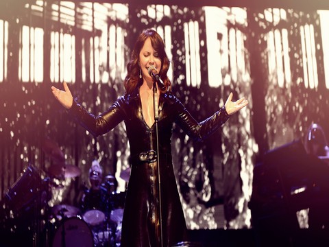 Şebnem Ferah... YİNE BÜYÜLEDİ !..