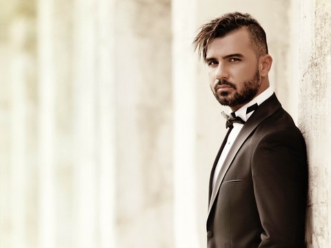 Ümit Aksoy... "SESSİZ SESSİZ" GELİYOR !..