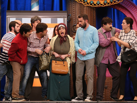 Güldür Güldür Show... METROBÜSE NASIL BİNİLİR?