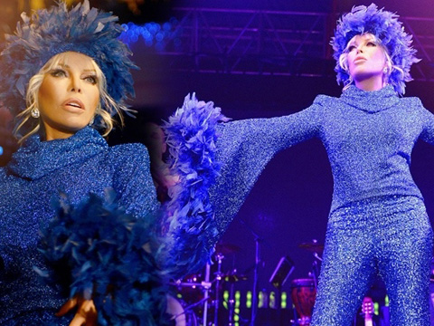 Ajda Pekkan... KENDİ SESİNİ BEĞENMİYOR AMA KONSER VERMEYE DEVAM EDİYOR!