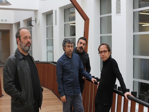 İhtiyaç Molası... "KAPILAR"I BİR BİR ARALIYOR !..