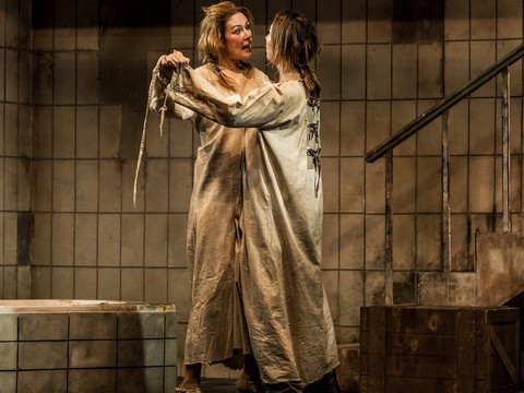 İstanbul Jest Tiyatrosu... "SİZ HİÇ HAVADA YÜZDÜNÜZ MÜ?"..