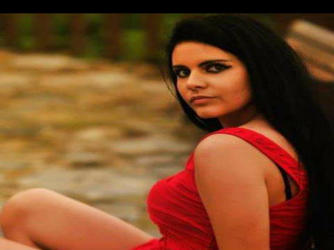 Ecem Aka... "TEMEL İLE "DURSUN"LA İDDİALI GELİYOR !..