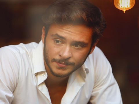 Anıl Altan... "GÜNEŞ'İN KIZLARI" DİZİSİ KADROSUNA DAHİL OLDU !..