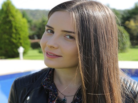 Elif Sezgin... "DOĞURMADAN ANNE OLDUM" !..