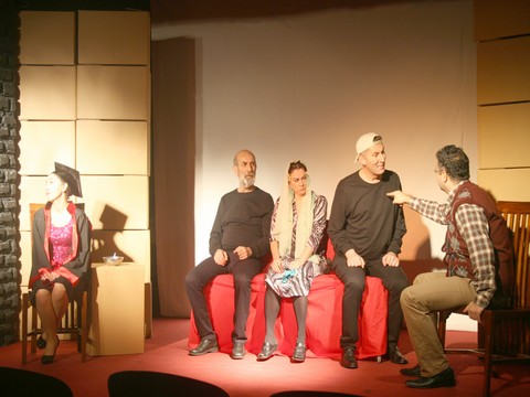 Ahmet Çevik... "'HER YÖNE 90 DAKİKA" ADLI KABARE OYUN İLE USTALARI ANIYOR !..