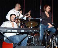 Deniz Seki-Hüsnü Şenlendirici... NEWYORK'TA DÜET YAPTILAR!