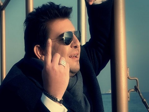 Mustafa Akay... "YAŞ DEDİĞİN"  SAYIDAN İBARET !..