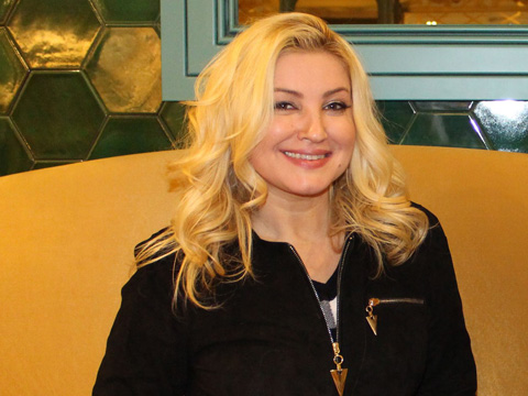 Zahide Yetiş... NAZARA KARŞI NE YAPIYOR?