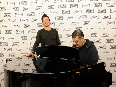 Emre Belözoğlu... "TOÇEV" YARARINA KUBAT İLE DÜET !..