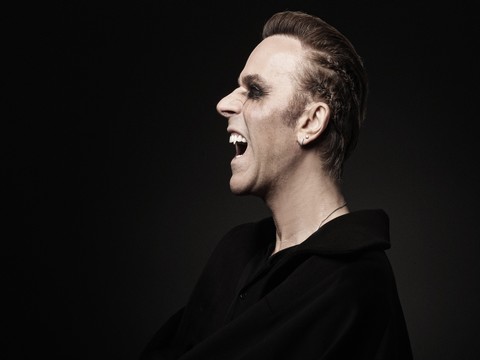 Soner Arıca... DRAKULA OLDU !..