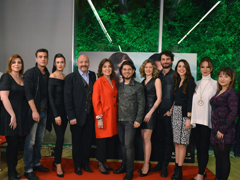 Hayat Şarkısı... İLK BÖLÜM DAYANIŞMASI!