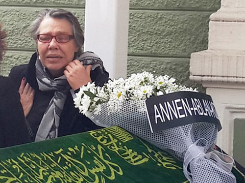 Işıl Yücesoy... ACILAR ÜSTÜSTE GELİYOR, ŞİMDİ DE ANNESİNİ KAYBETTİ!