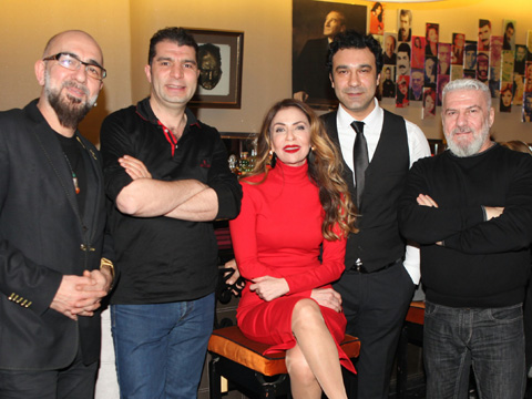 Gül Erda... KENDİ YAZDI, KENDİ BESTELEDİ, KENDİ SÖYLEDİ!
