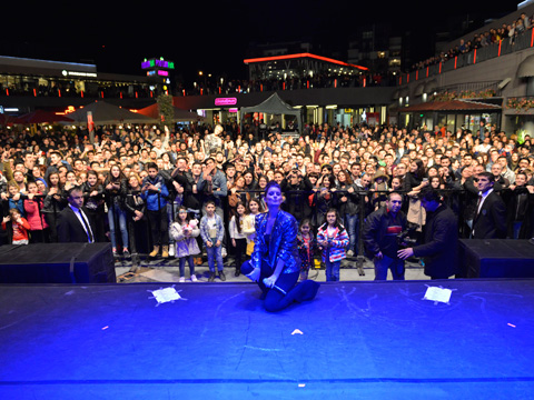 Atiye... 3000 KİŞİLİK BAK - ÇEK!