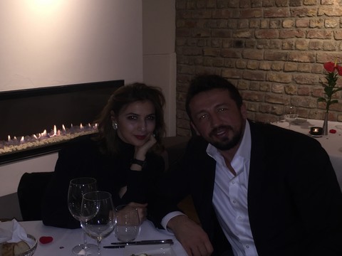 Hidayet-Banu Türkoğlu...BAŞBAŞA ROMANTİK BİR "SEVGİLİLER GÜNÜ" KUTLAMASI!..